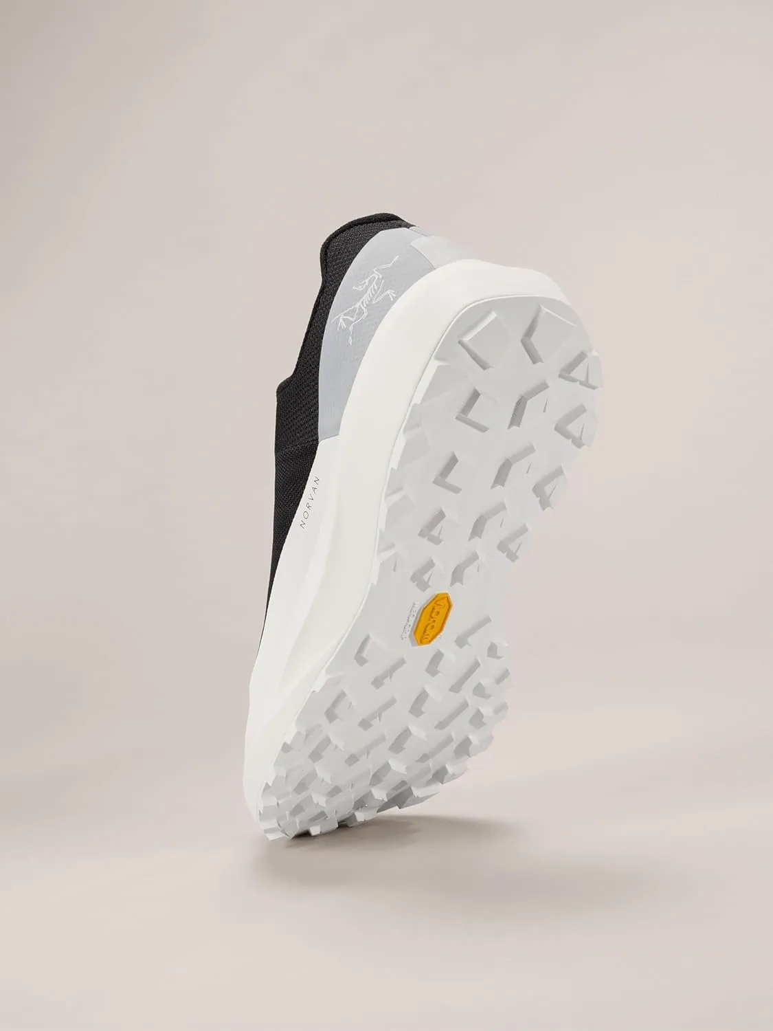 Arc'teryx Men's Norvan LD 4 - Lightweight Mountain Running Shoes for Men, Long Distance Running Shoes for All Terrains