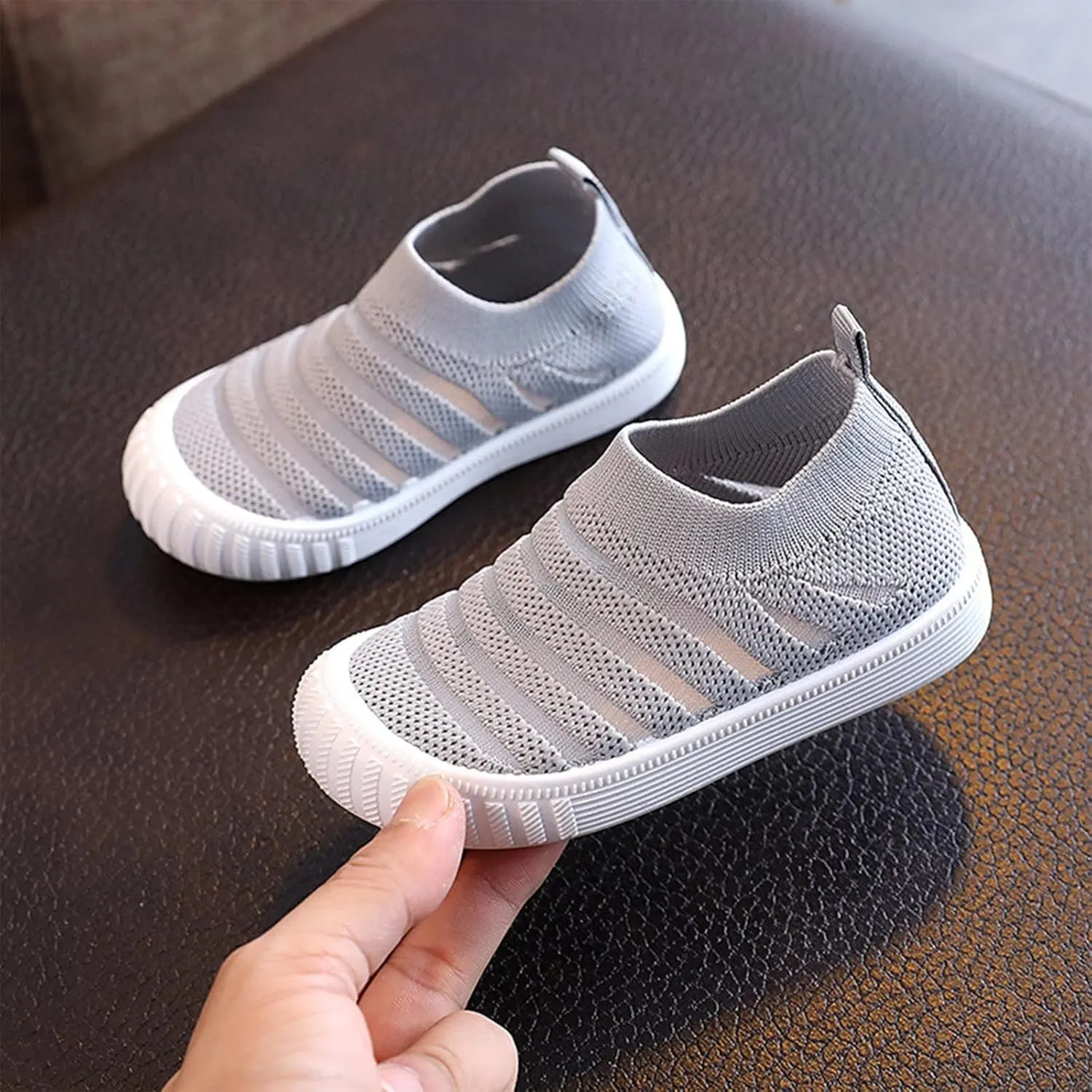 EnJoCho Baby Breathable Shoes Summer And Autumn Girls Sneakers Flying Woven Mesh Breathable Comfortable Flat Casual Shoes