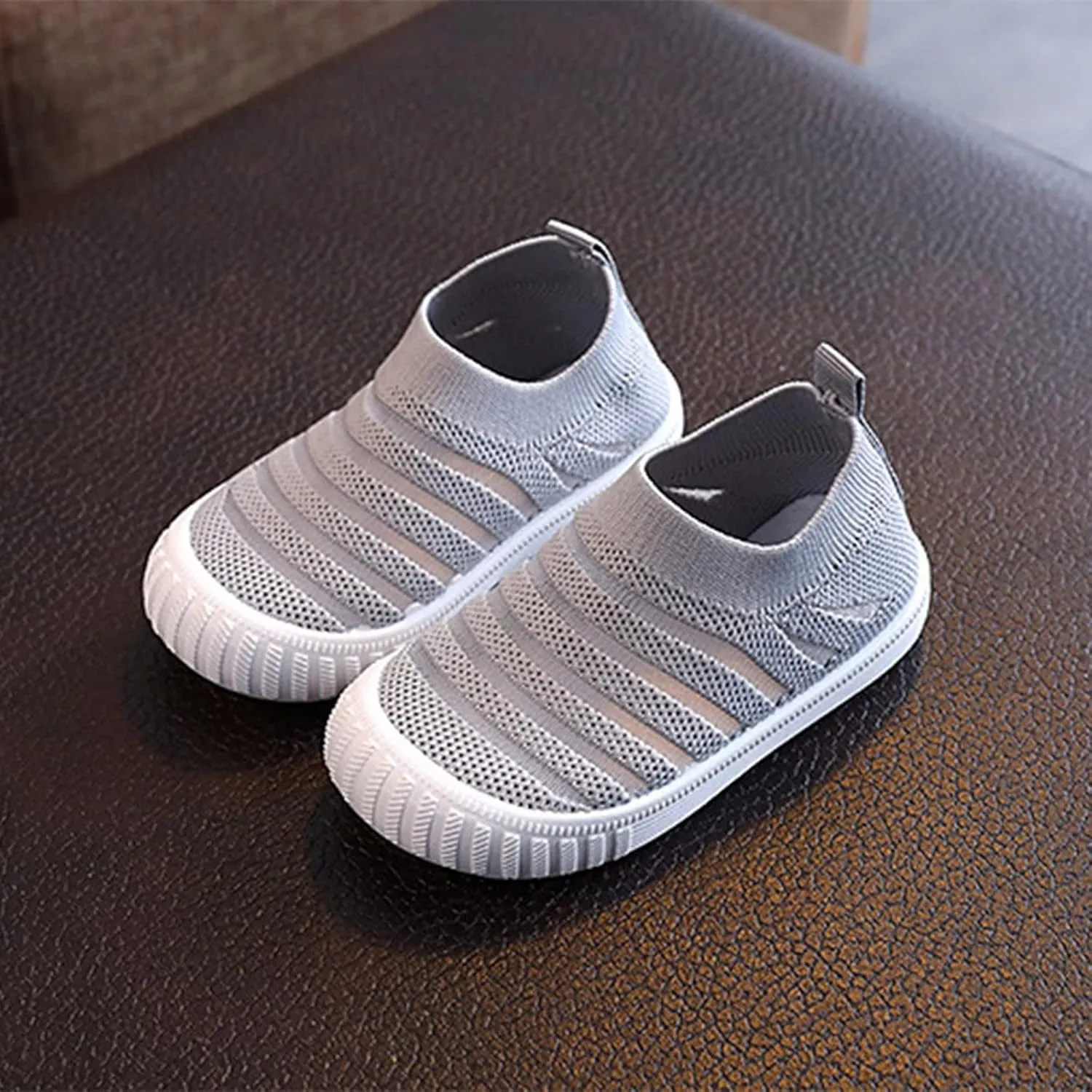 EnJoCho Baby Breathable Shoes Summer And Autumn Girls Sneakers Flying Woven Mesh Breathable Comfortable Flat Casual Shoes