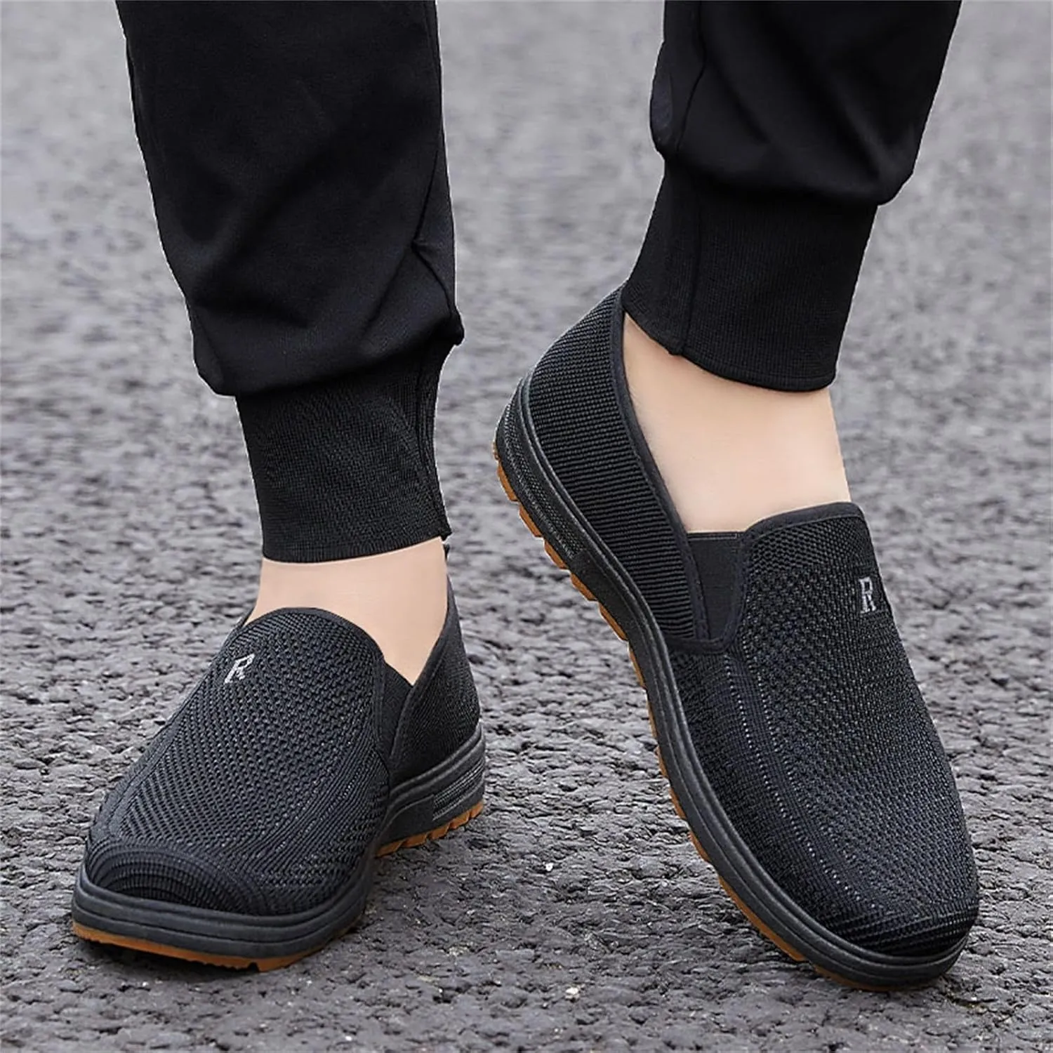 Fashion Spring and Summer Men Casual Shoes Flat Soft Bottom Mesh Breathable Slip On Mens Shoes Dress Casual Slip on