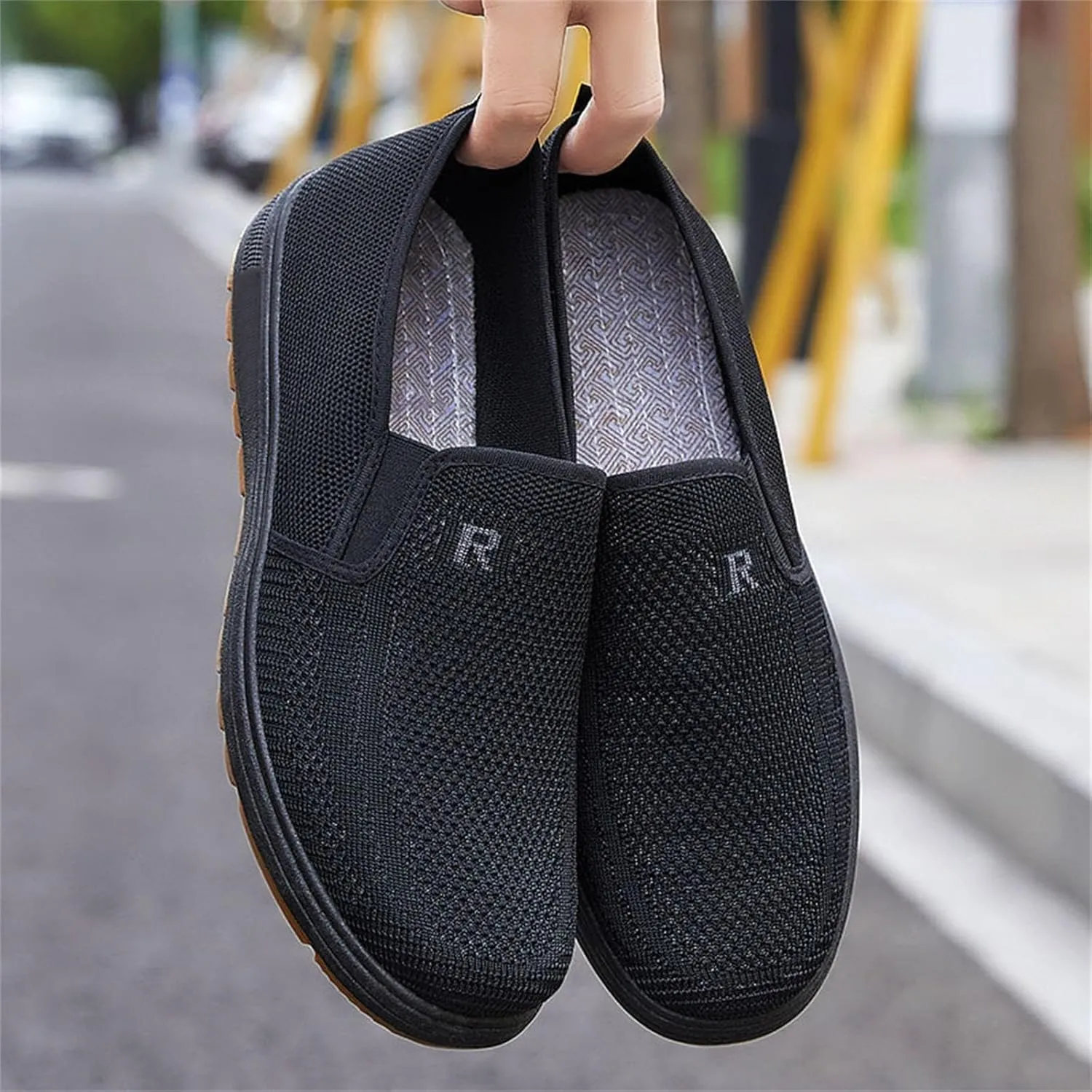 Fashion Spring and Summer Men Casual Shoes Flat Soft Bottom Mesh Breathable Slip On Mens Shoes Dress Casual Slip on