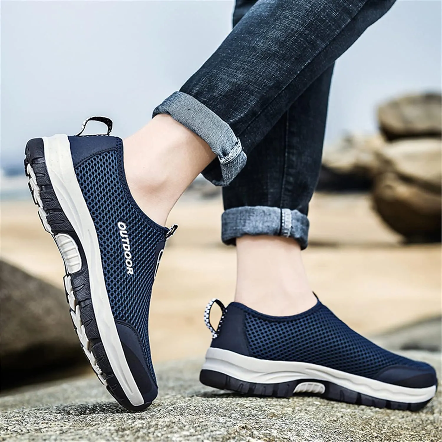 Fashion Spring and Summer Men Sports Shoes Hiking Shoes Hollow Mesh Breathable Slip On Sneaker Organizer for Men