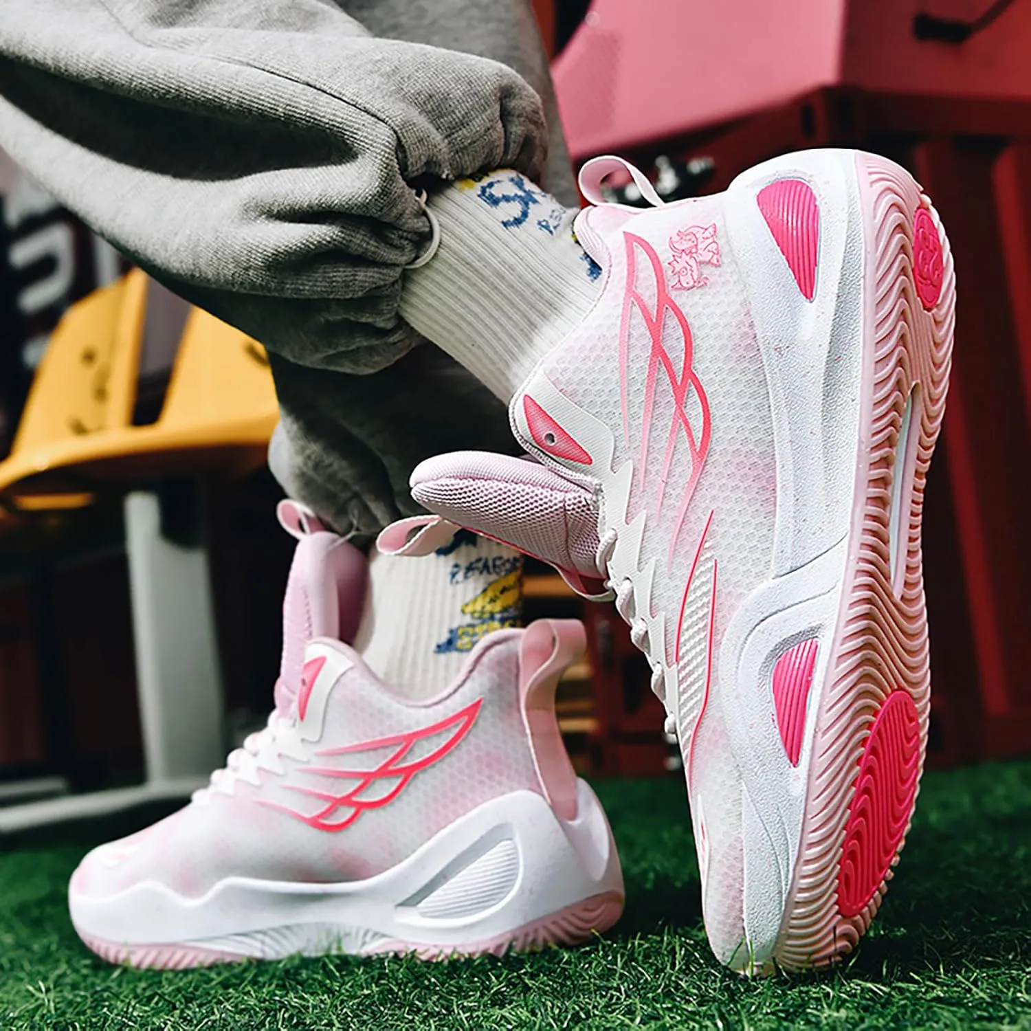 High Top Boys Basketball Shoes Breathable Non Slip Outdoor Sneakers Comfortable Fashion Athletic Training Sport Shoes for Girls