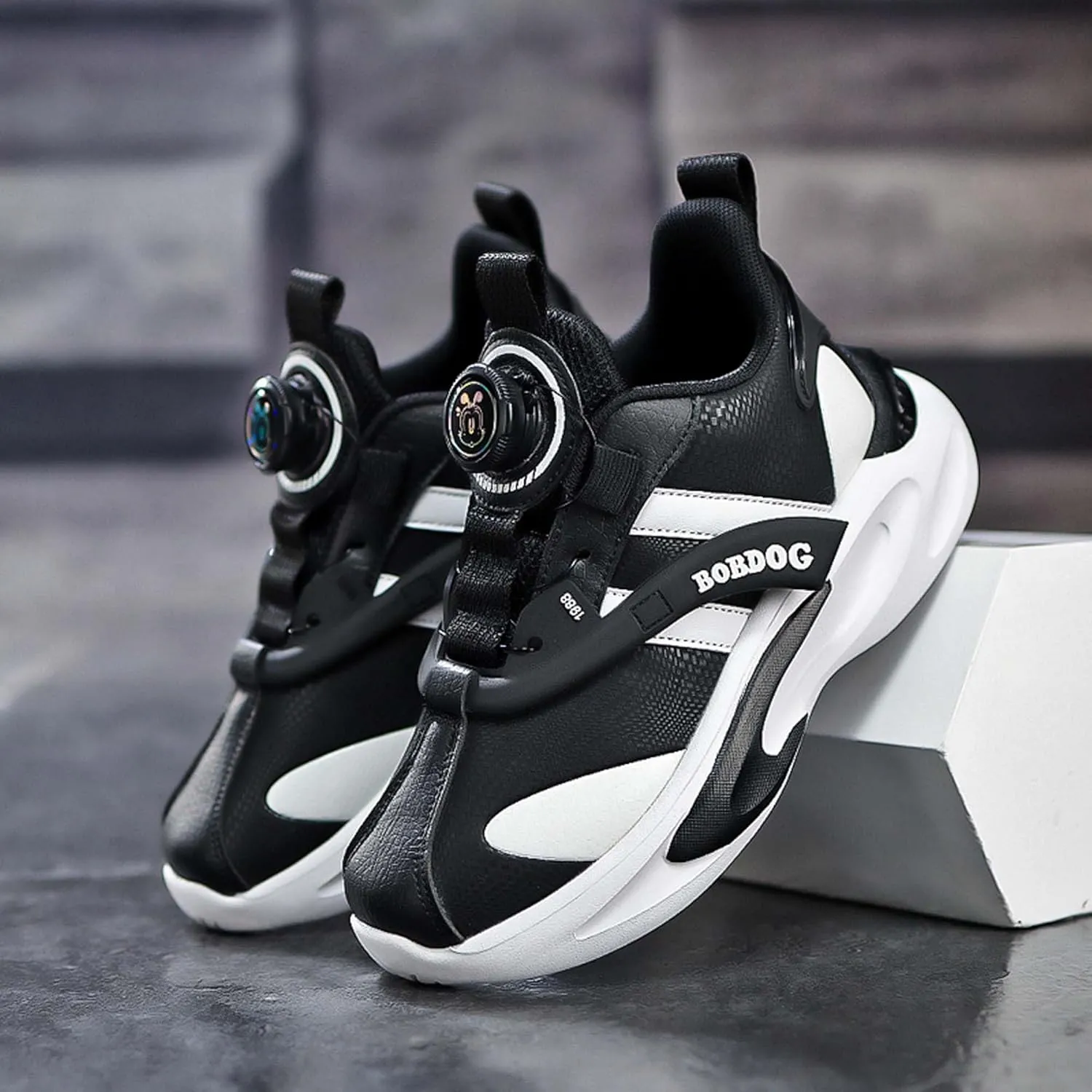 Kid's Rotating Buckle Running Shoes, Breathable and Lightweight Walking Shoes, Anti Slip and Wear-Resistant Sports Shoes, Synthetic Leather Upper Running Shoes, Short Distance Running Shoes.