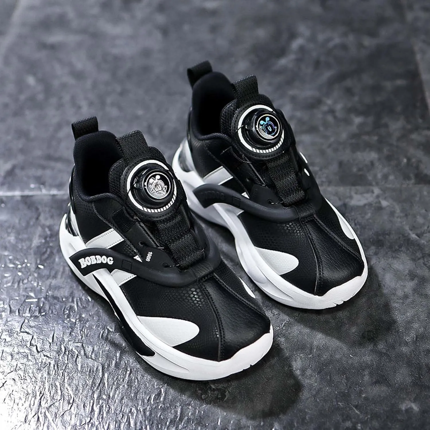 Kid's Rotating Buckle Running Shoes, Breathable and Lightweight Walking Shoes, Anti Slip and Wear-Resistant Sports Shoes, Synthetic Leather Upper Running Shoes, Short Distance Running Shoes.
