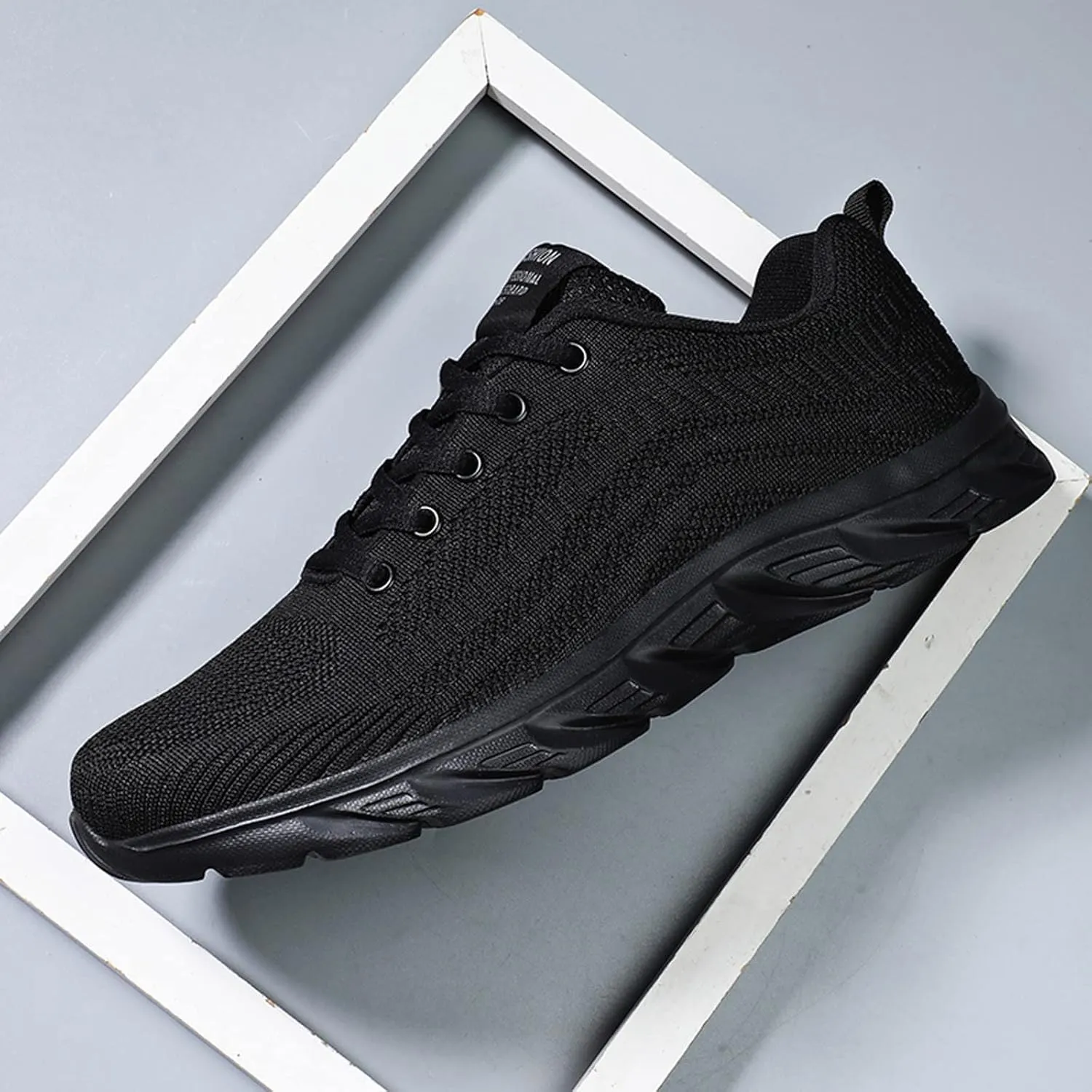 Outdoor Jogging Sneakers for Men Lightweight Breathable Slip On Running Shoe Athletic Fashion Sneakers for Men