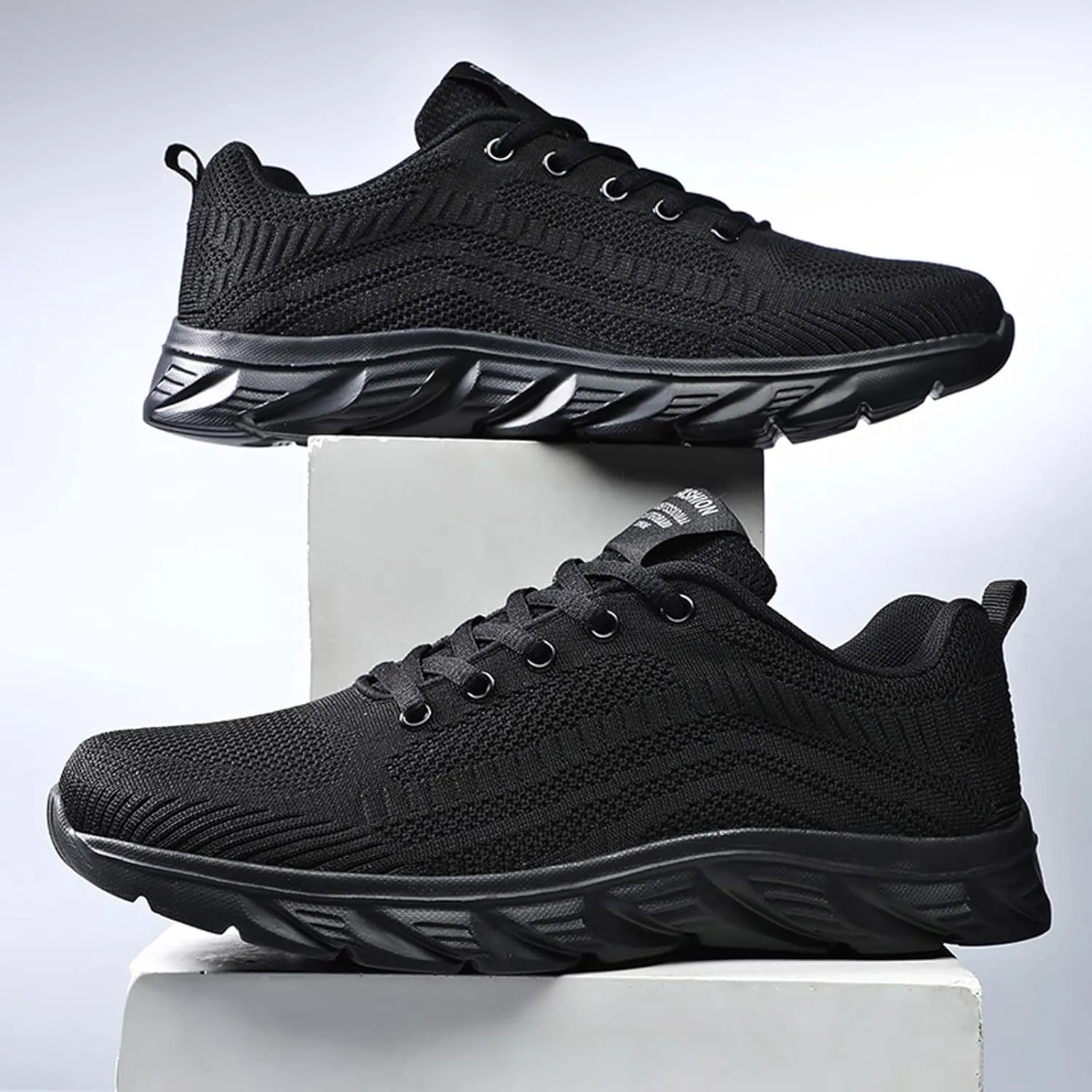 Outdoor Jogging Sneakers for Men Lightweight Breathable Slip On Running Shoe Athletic Fashion Sneakers for Men