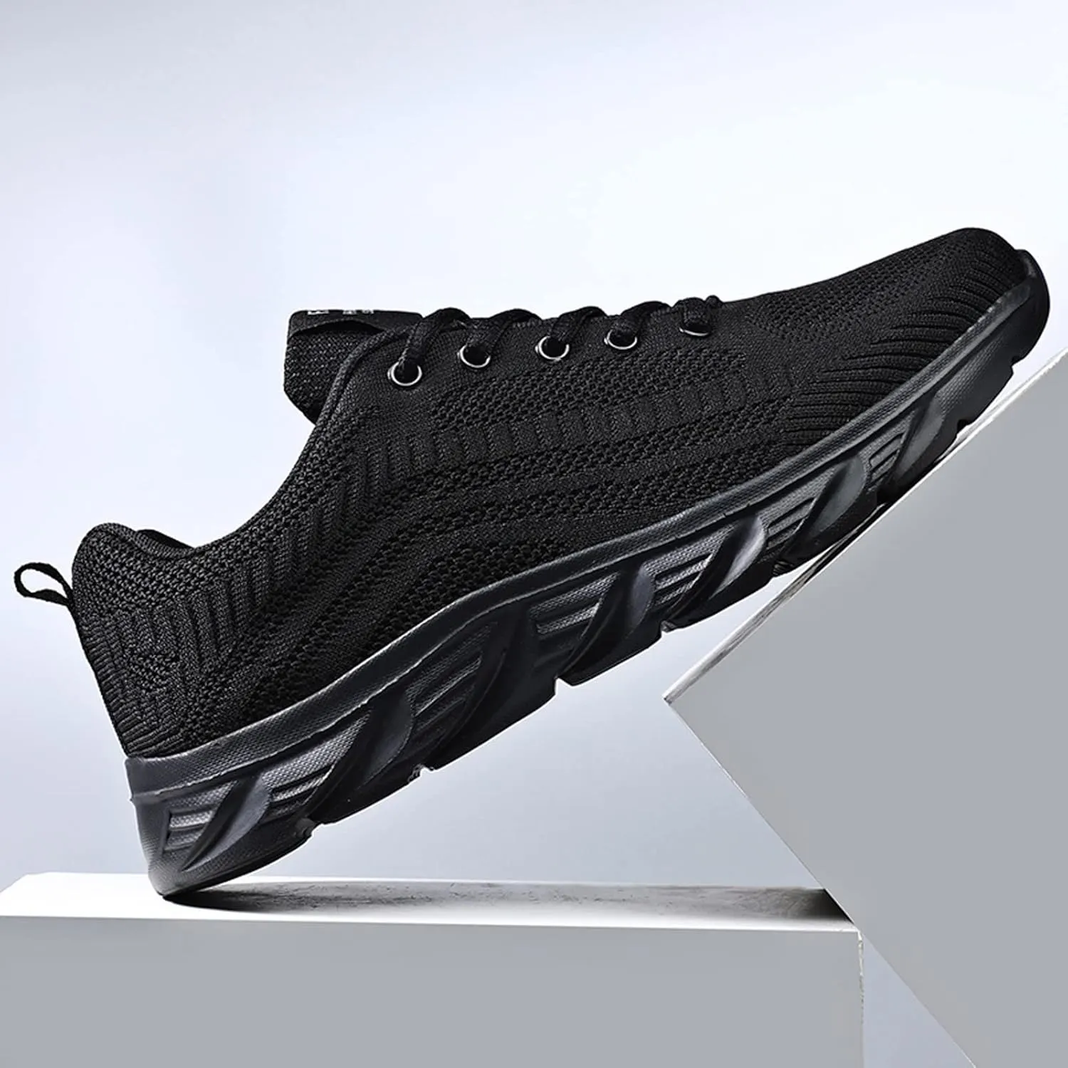 Outdoor Jogging Sneakers for Men Lightweight Breathable Slip On Running Shoe Athletic Fashion Sneakers for Men
