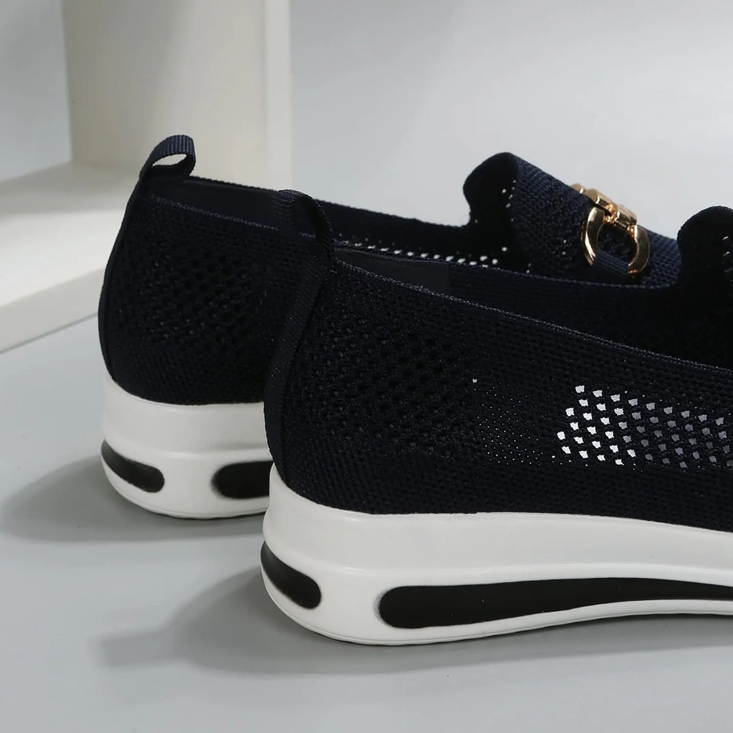 Slip on Chain Decorative Casual Sport Shoes Woven Comfortable Breathable Lighweight Sneakers for Alll Day Wear Soft Sole Outdoor Walking Shoes for Women