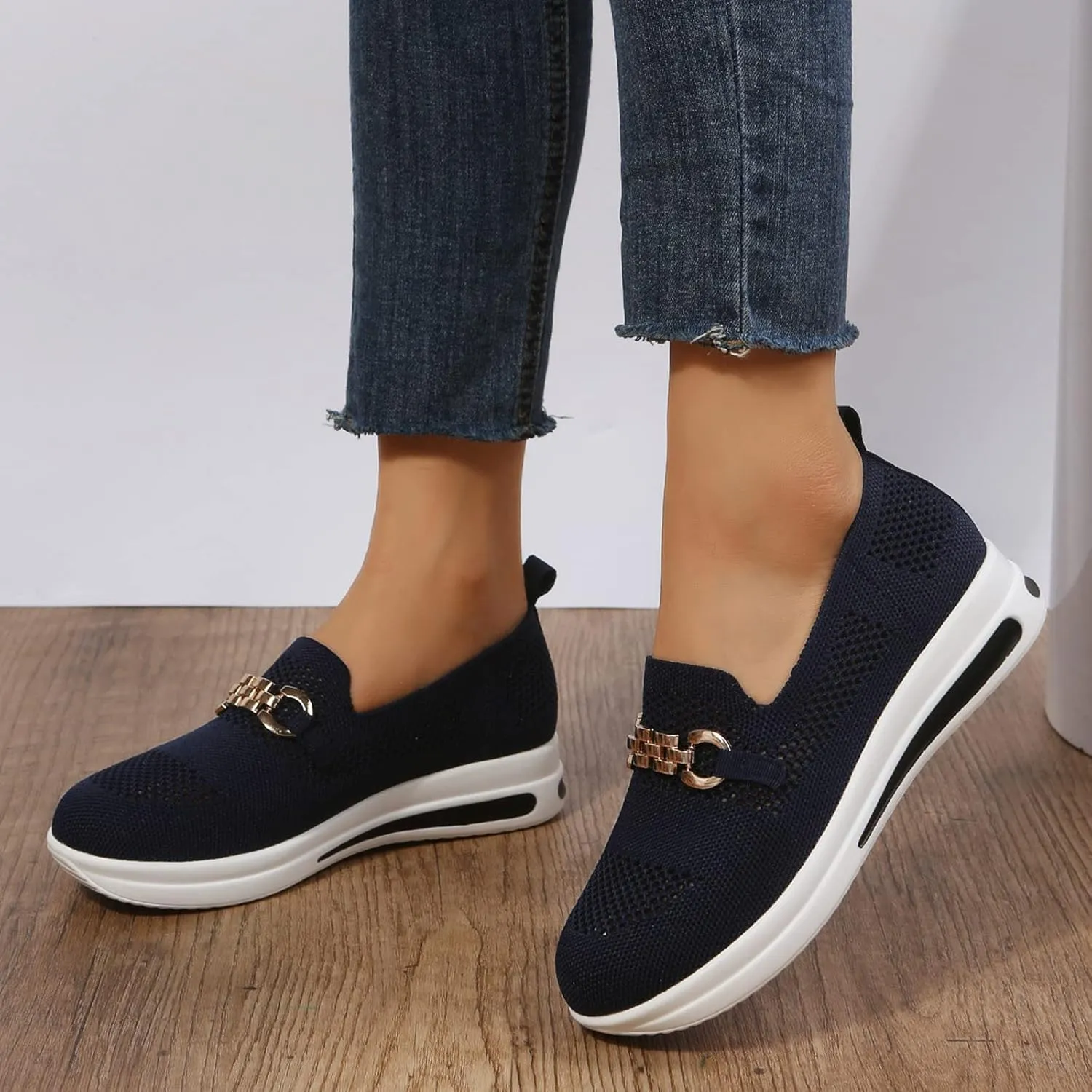 Slip on Chain Decorative Casual Sport Shoes Woven Comfortable Breathable Lighweight Sneakers for Alll Day Wear Soft Sole Outdoor Walking Shoes for Women