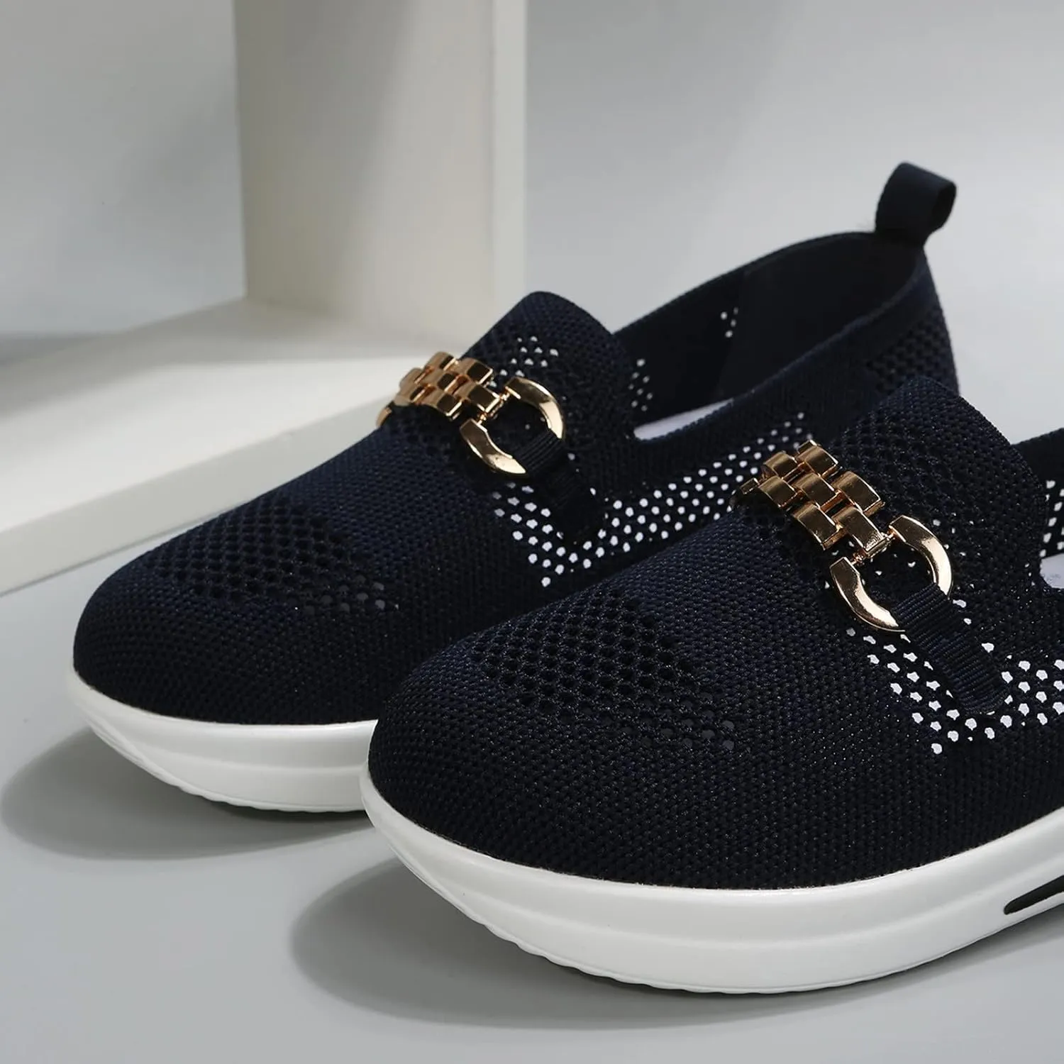 Slip on Chain Decorative Casual Sport Shoes Woven Comfortable Breathable Lighweight Sneakers for Alll Day Wear Soft Sole Outdoor Walking Shoes for Women
