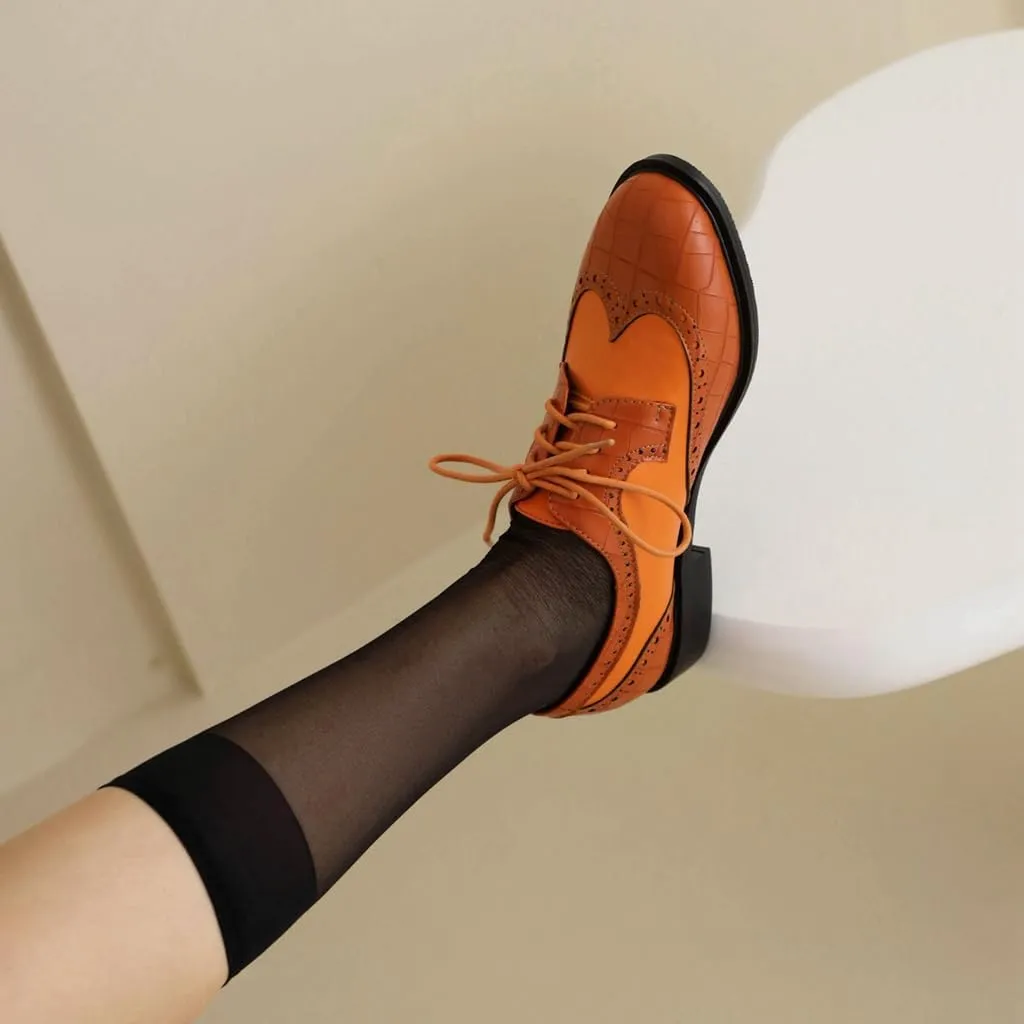 Women's Flat Lace Up Two Toned Oxford Shoes Wingtip Perforated School Uniform Saddle Oxfords Brogues