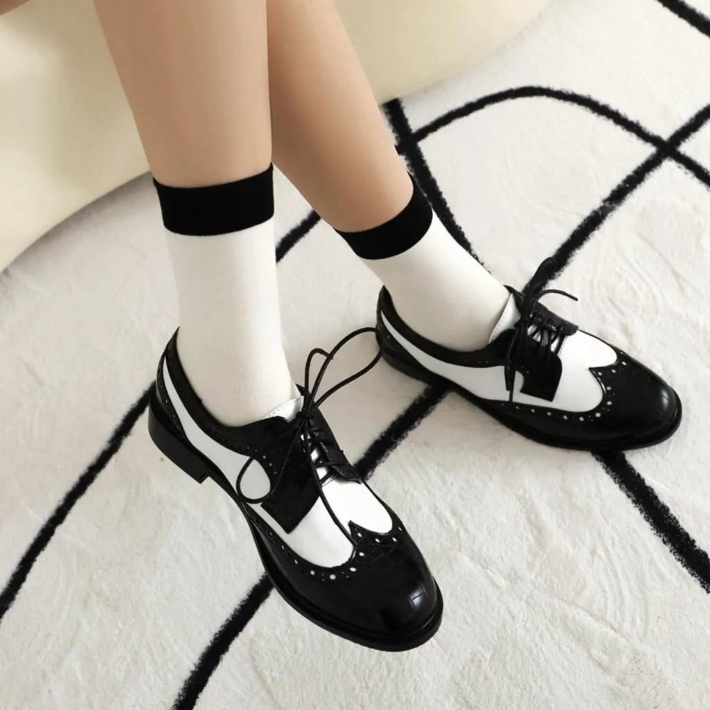 Women's Flat Lace Up Two Toned Oxford Shoes Wingtip Perforated School Uniform Saddle Oxfords Brogues