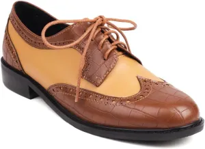 Women's Flat Lace Up Two Toned Oxford Shoes Wingtip Perforated School Uniform Saddle Oxfords Brogues