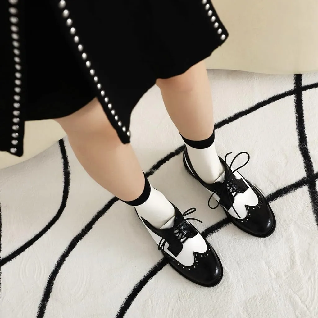 Women's Flat Lace Up Two Toned Oxford Shoes Wingtip Perforated School Uniform Saddle Oxfords Brogues