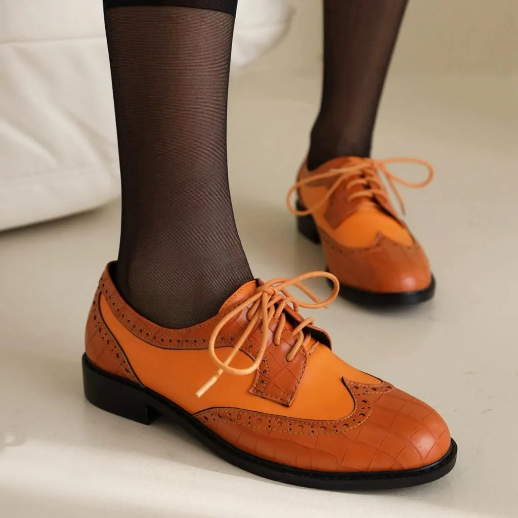 Women's Flat Lace Up Two Toned Oxford Shoes Wingtip Perforated School Uniform Saddle Oxfords Brogues