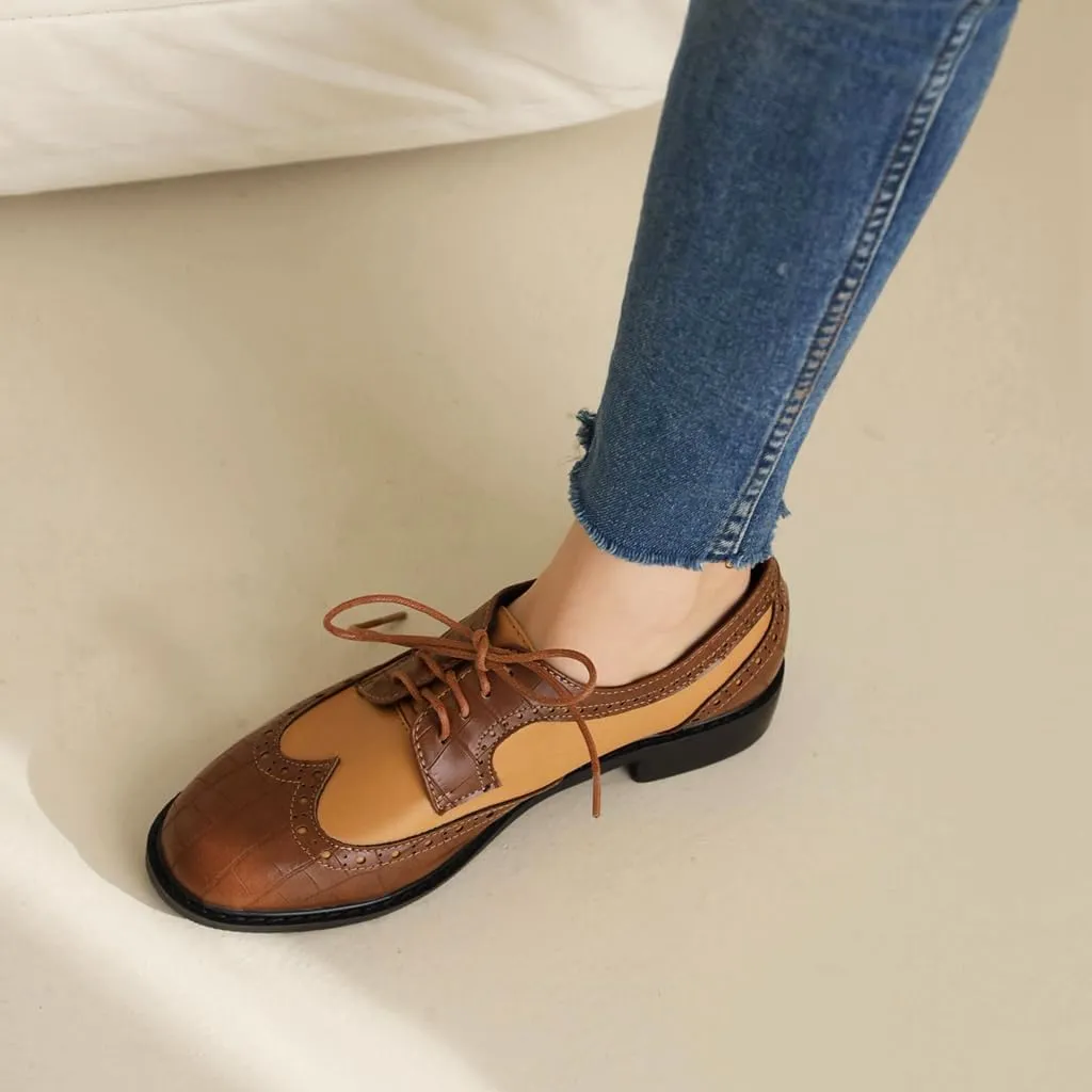 Women's Flat Lace Up Two Toned Oxford Shoes Wingtip Perforated School Uniform Saddle Oxfords Brogues