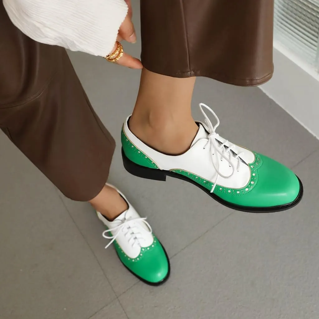 Women's Flat Saddle Oxford Shoes Two Toned Wingtip Perforated Lace Up School Uniform Oxfords Brogues