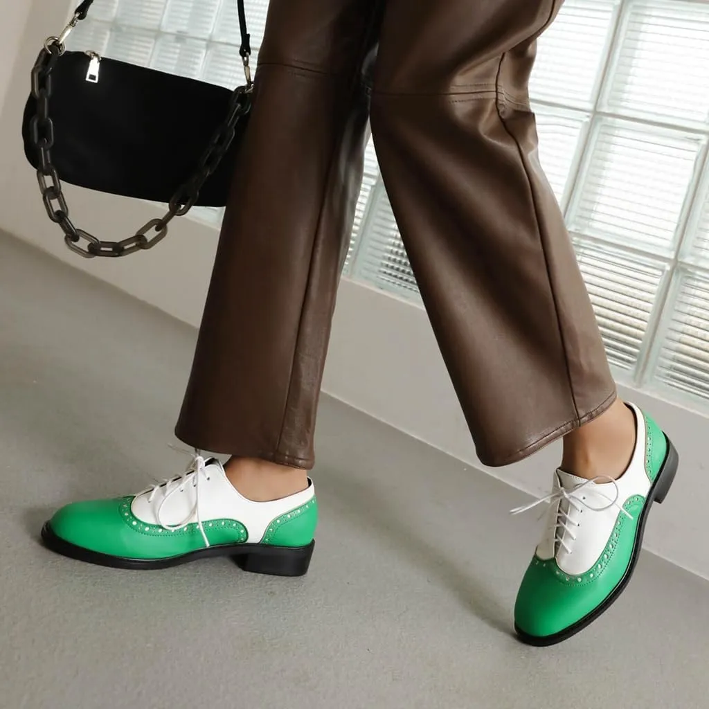 Women's Flat Saddle Oxford Shoes Two Toned Wingtip Perforated Lace Up School Uniform Oxfords Brogues