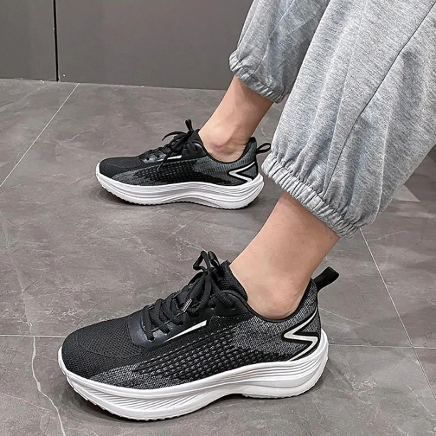 Women's Non Slip Comfortable Fashion Sneakers Casual Lace Up Non Slip Walking Shoes Orthopedic Shoe for Women