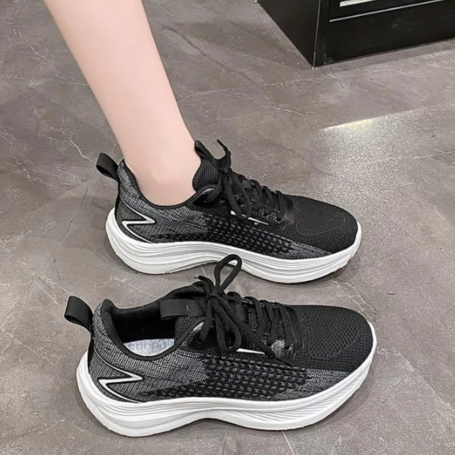 Women's Non Slip Comfortable Fashion Sneakers Casual Lace Up Non Slip Walking Shoes Orthopedic Shoe for Women